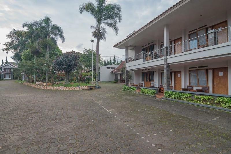 Yehezkiel Hotel Lembang Mitra Reddoorz Zewnętrze zdjęcie